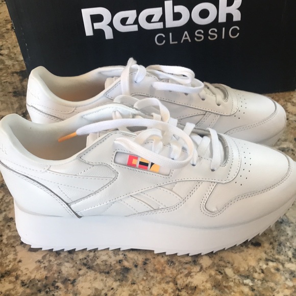 STYLISH, UNIQUE REEBOKS 🔥 - Picture 3 of 6